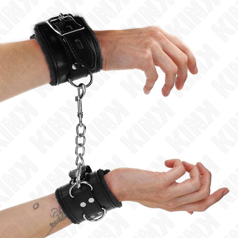 KINK - FUR LINED WRIST RESTRAINTS BLACK WITH BLACK BELT ADJUSTABLE 17-29 CM X 6 CM KINK - FUR LINED WRIST RESTRAINTS BLACK WITH BLACK BELT ADJUSTABLE 17-29 CM X 6 CM