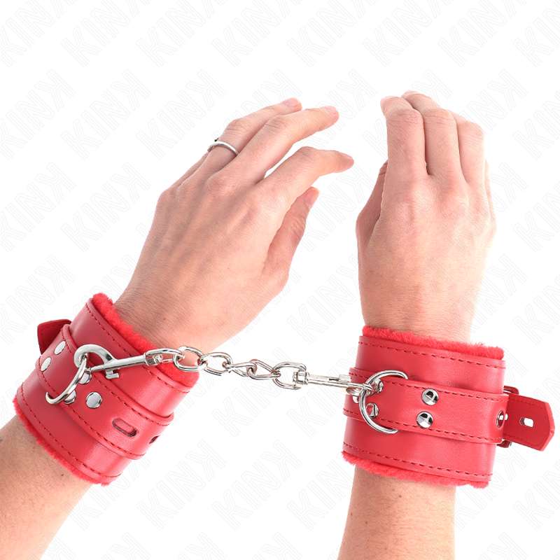 KINK - FUR LINED WRIST RESTRAINTS WITH SQUARE HOLES RED AND RED BELT ADJUSTABLE 17-29 CM X 6 CM KINK - FUR LINED WRIST RESTRAINTS WITH SQUARE HOLES RED AND RED BELT ADJUSTABLE 17-29 CM X 6 CM