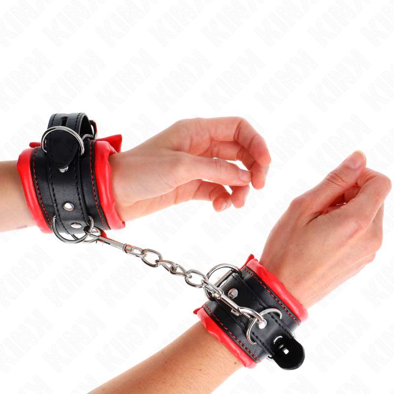 KINK - HEAVY WRIST RESTRAINTS WITH RED FUR LINED ADJUSTABLE 20-30 CM X 6 CM KINK - HEAVY WRIST RESTRAINTS WITH RED FUR LINED ADJUSTABLE 20-30 CM X 6 CM