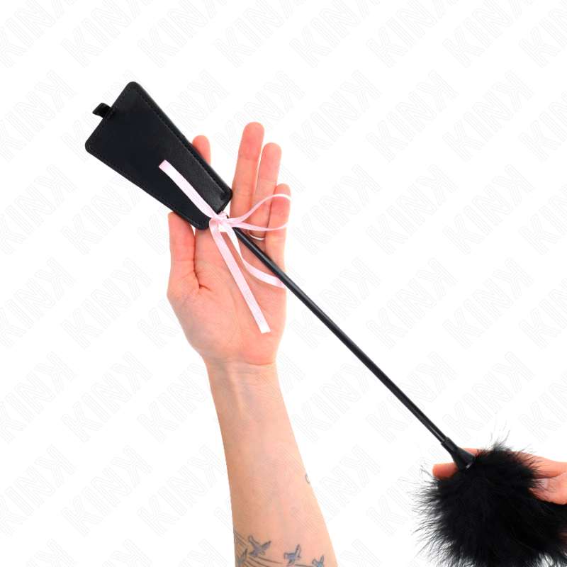 KINK - TICKLE FEATHERS WITH PINK RIBBON BOW 49 CM KINK - TICKLE FEATHERS WITH PINK RIBBON BOW 49 CM