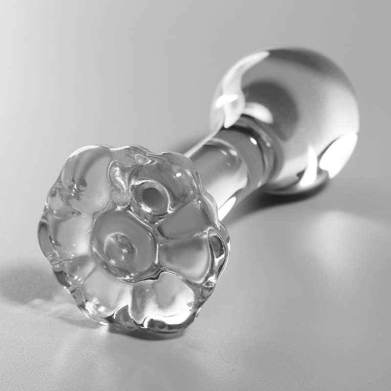 NEBULA SERIES BY IBIZA - MODEL 2 ANAL PLUG BOROSILICATE GLASS CLEAR 11 CM -O- 3.5 CM NEBULA SERIES BY IBIZA - MODEL 2 ANAL PLUG BOROSILICATE GLASS CLEAR 11 CM -O- 3.5 CM