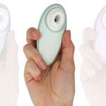 WOMANIZER - LIBERTY 2 CLITORIS STIMULATOR & SUCTION LIGHT GREEN